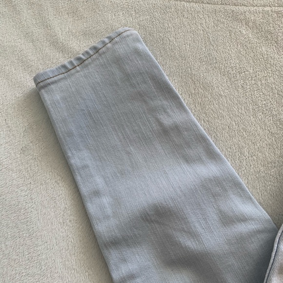 LEVIS SUPER SKINNY 710 RIPPED JEANS, LIGHT,SIZE 27 - Picture 6 of 9